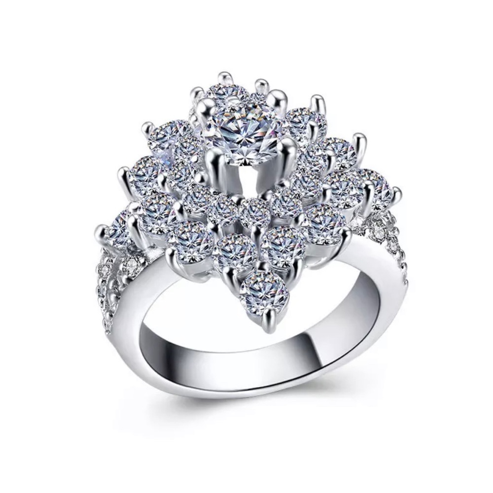 ✨Silver Flower Ring✨ - Picture 4 of 6